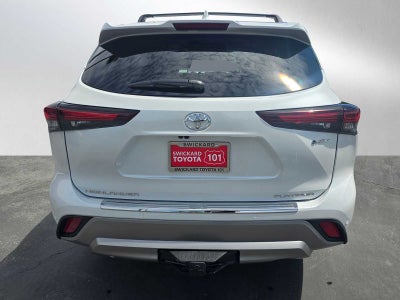 2026 Toyota Highlander Hybrid Platinum