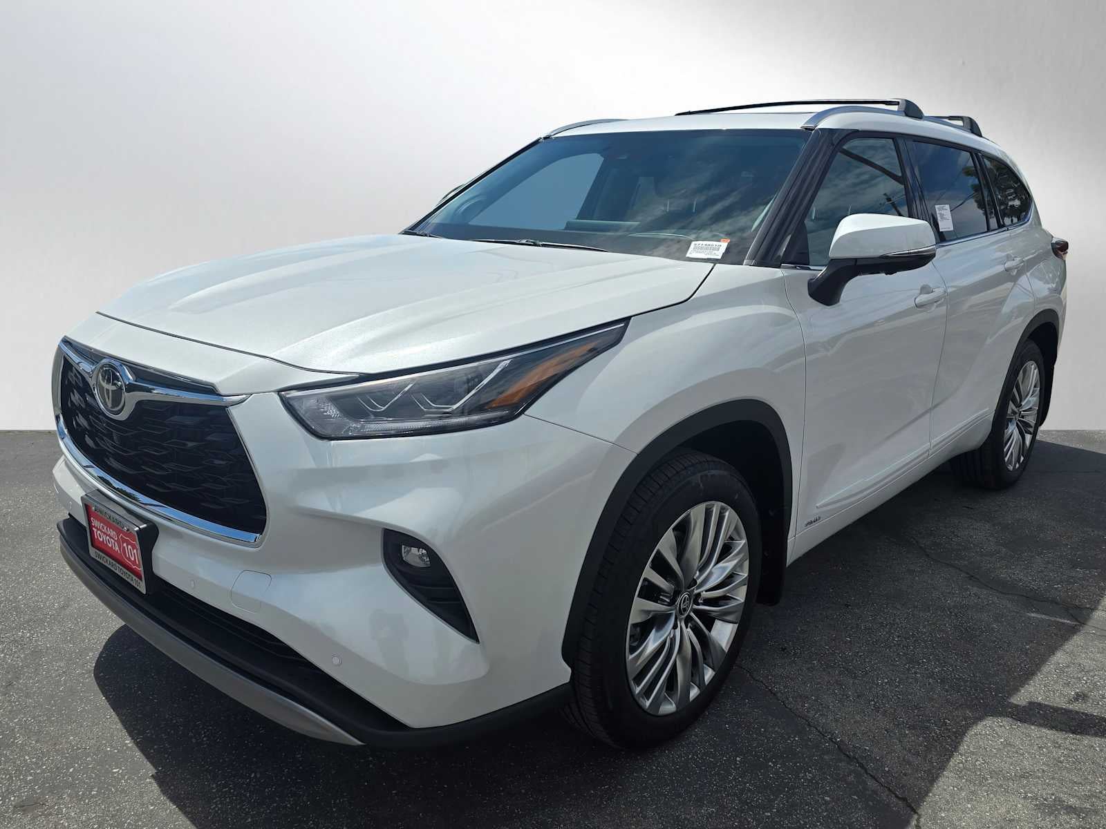 2026 Toyota Highlander Hybrid Platinum