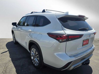 2026 Toyota Highlander Hybrid Platinum
