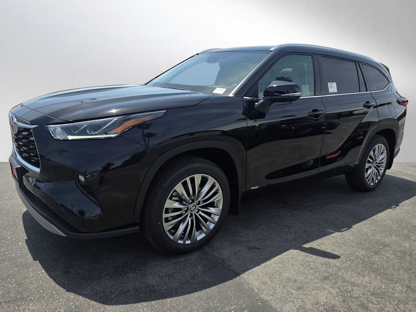 2026 Toyota Highlander Hybrid Platinum