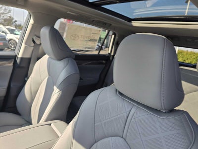 2026 Toyota Highlander Hybrid Platinum