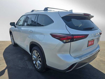 2026 Toyota Highlander Hybrid Platinum