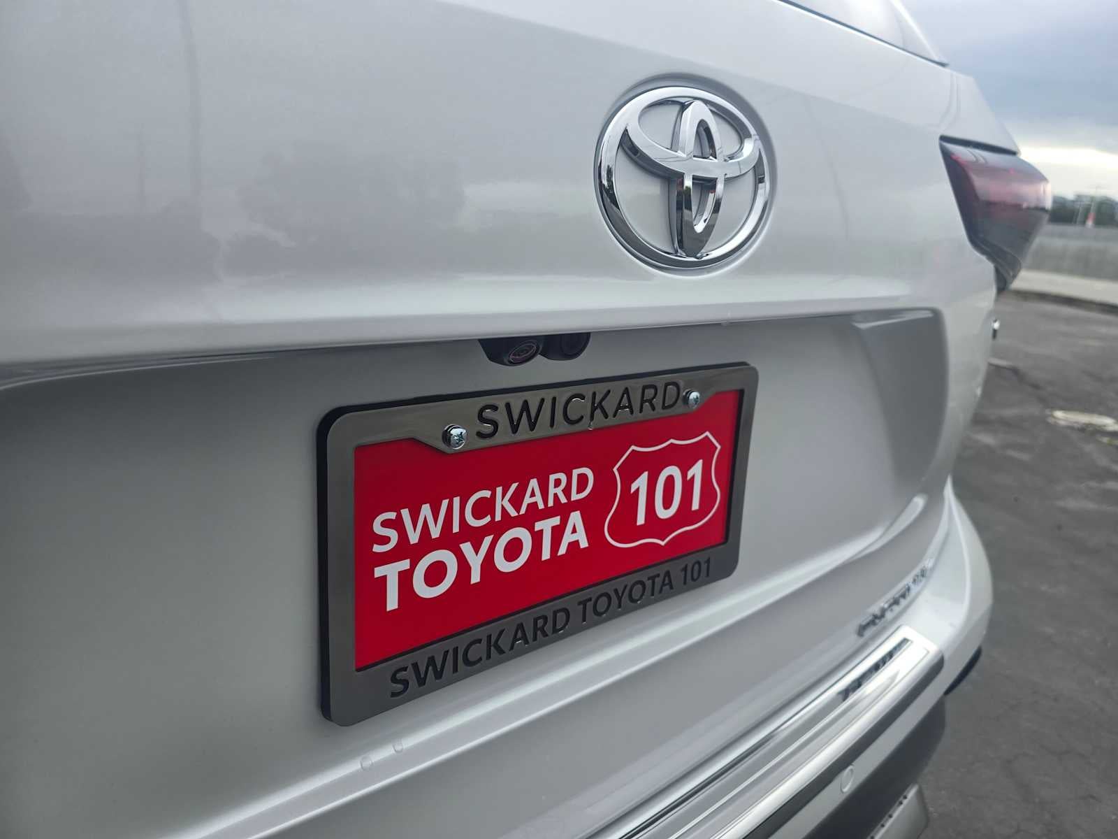 2026 Toyota Highlander Hybrid Platinum