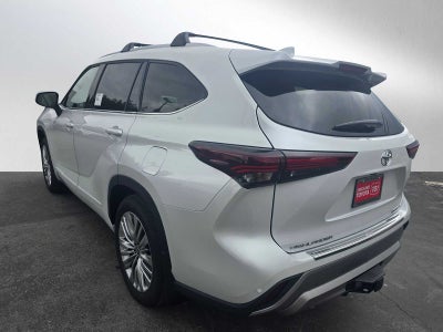 2026 Toyota Highlander Hybrid Platinum