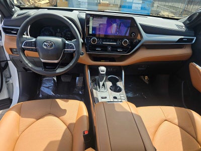 2026 Toyota Highlander Hybrid Platinum