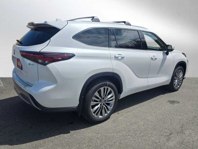 2026 Toyota Highlander Hybrid Platinum