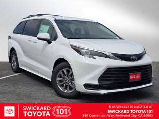 2026 Toyota Sienna LE