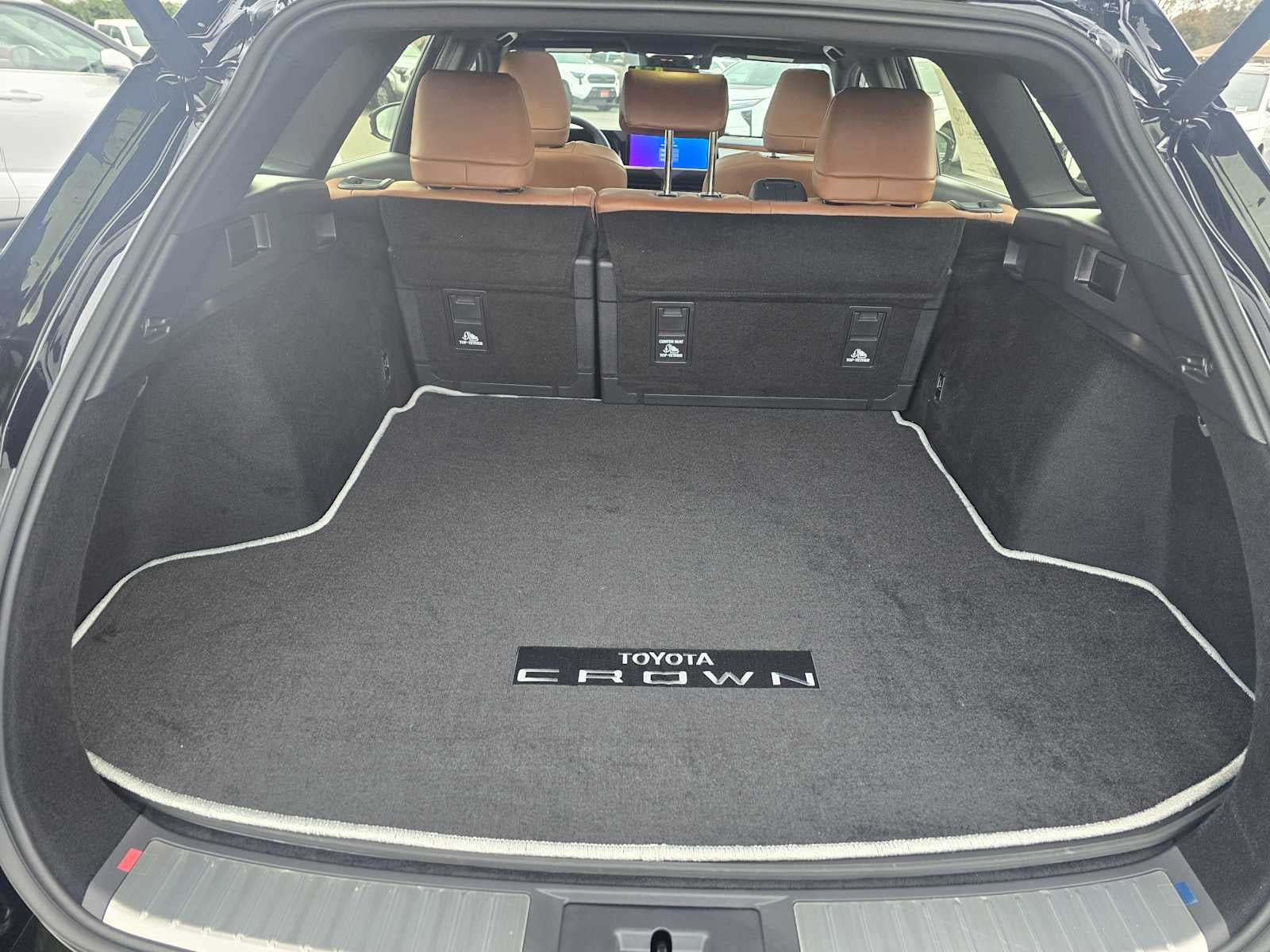 2025 Toyota Toyota Crown Signia Limited