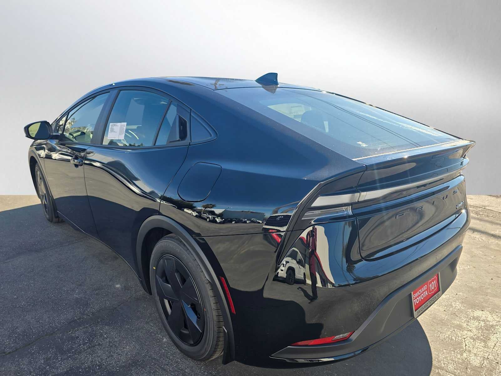 2026 Toyota Prius Plug-in Hybrid SE