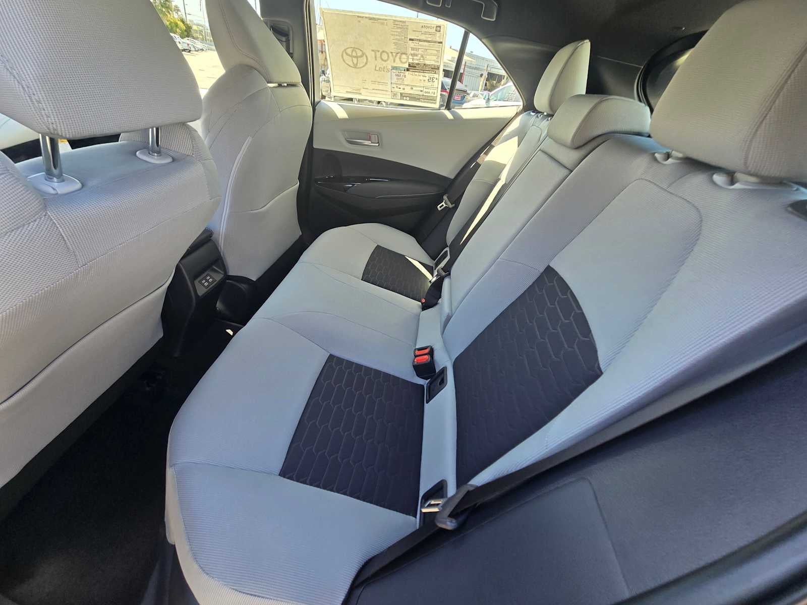 2026 Toyota Corolla Hatchback SE