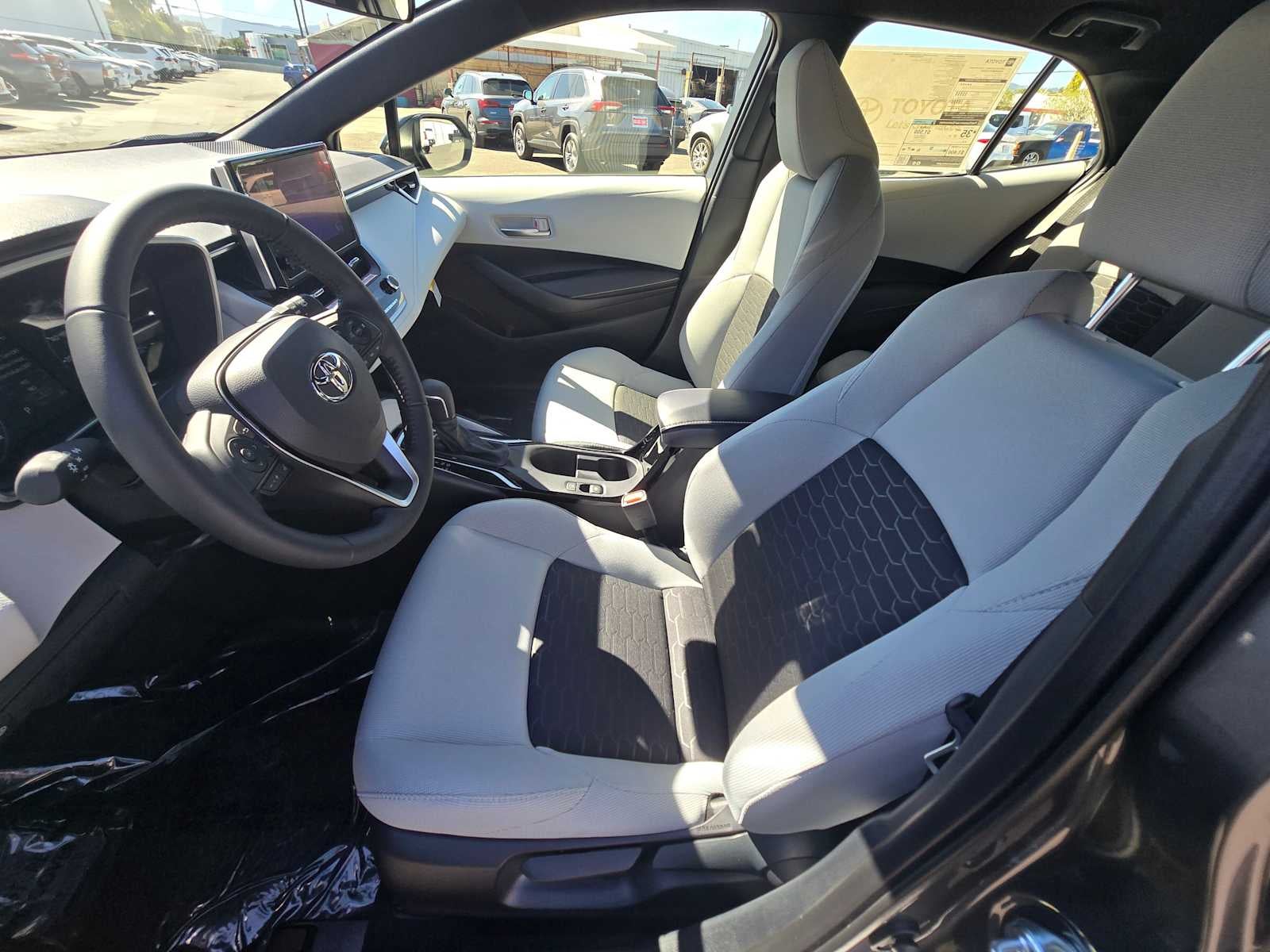 2026 Toyota Corolla Hatchback SE